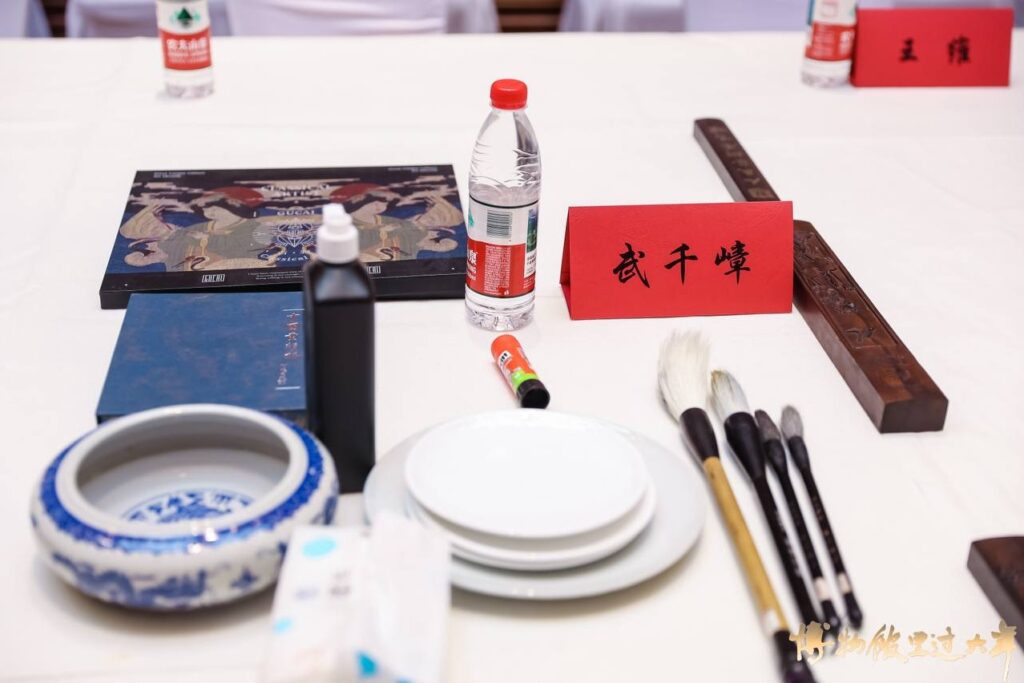 伊朗“一带一路”研究院成员参加了上海博物馆新年开幕式。