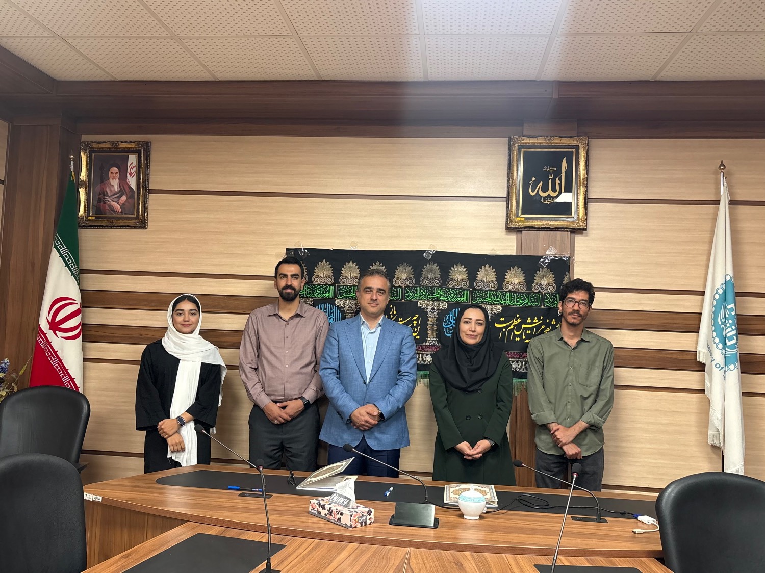 امضا تفاهمنامه میان مؤسسه ایرانی مطالعات کمربند راه و مرکز عالی مطالعات بینالمللی دانشگاه تهران امضا تفاهمنامه میان مؤسسه ایرانی مطالعات کمربند راه و مرکز عالی مطالعات بینالمللی دانشگاه تهران