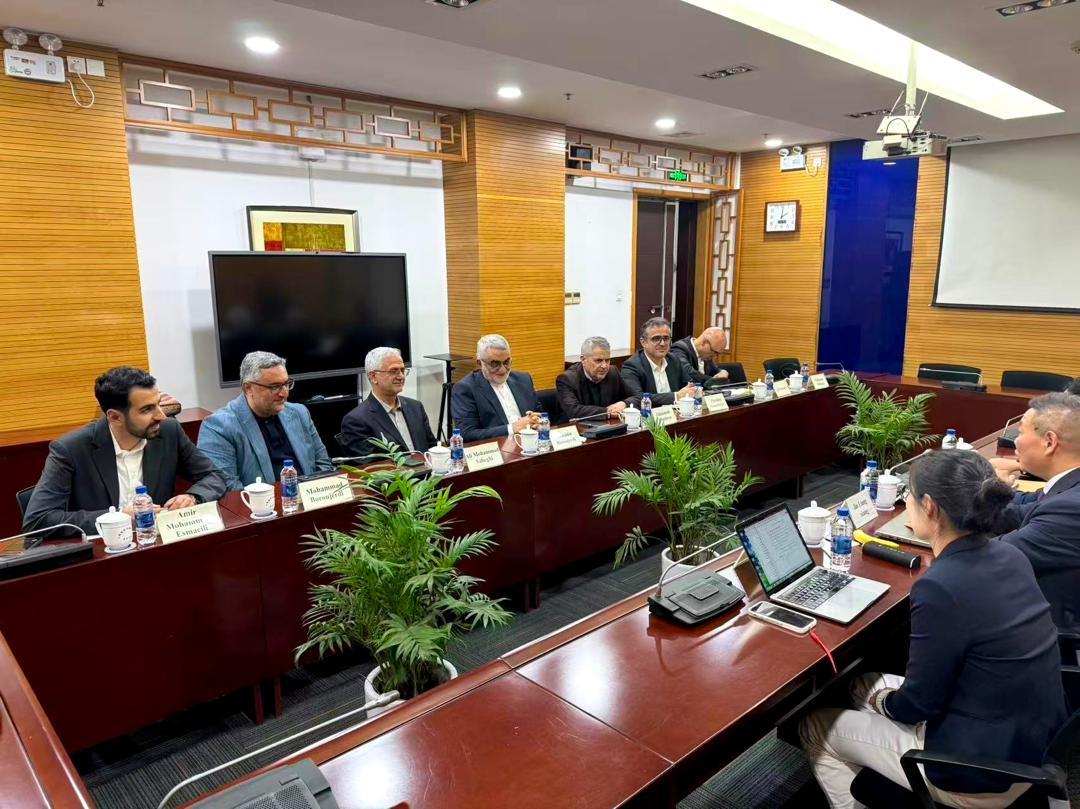 Visit of an Iranian Delegation to the Shanghai Institute for International Studies (SIIS) Visit of an Iranian Delegation to the Shanghai Institute for International Studies (SIIS)